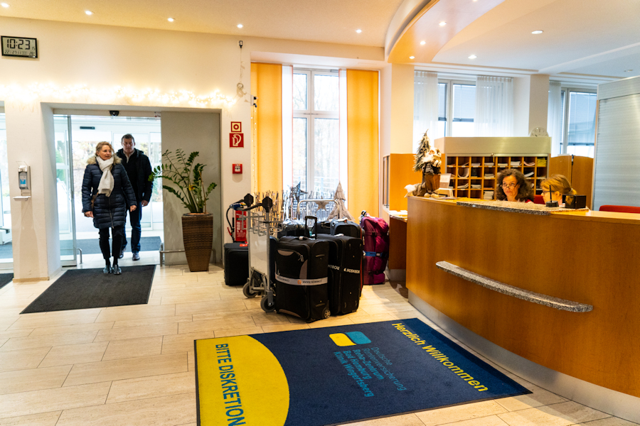 Eingangsbereich Klinik Eingangsbereich Klinik